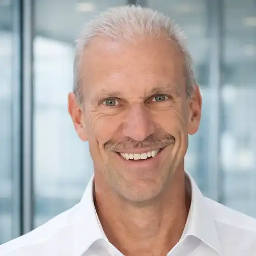 kundenberater und digitaldruckexperte Uwe Hakenberg