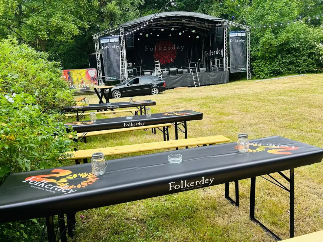 banner-und-biertischhussen-fuer-festival